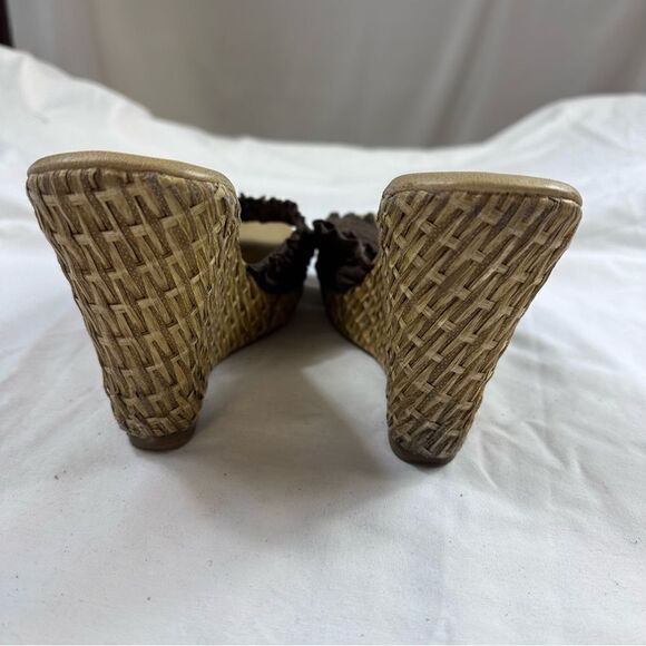 Wedge sandals from Aldo. Size 38 which it says is a 7 in US size - Picture 5 of 8